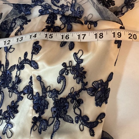 Chic Navy and Cream Lace Midi Dress - Picture 7 of 11